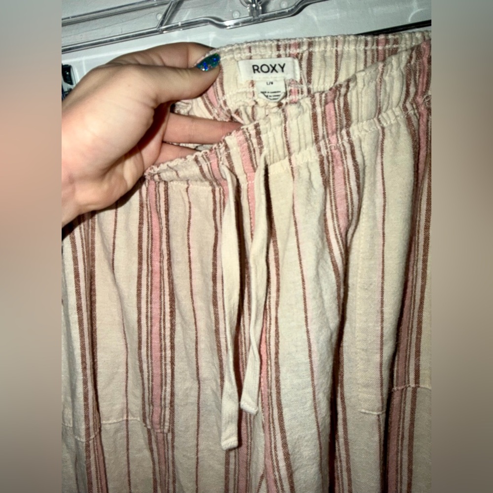 DONATING SOON- ROXY Costco Striped Cargo Pocket Pants - Picture 5 of 7